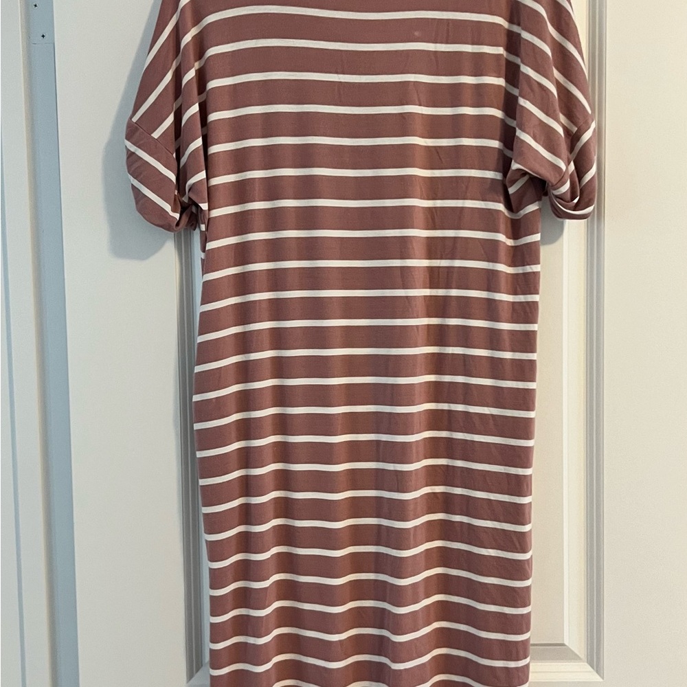 Dress - Picture 3 of 4